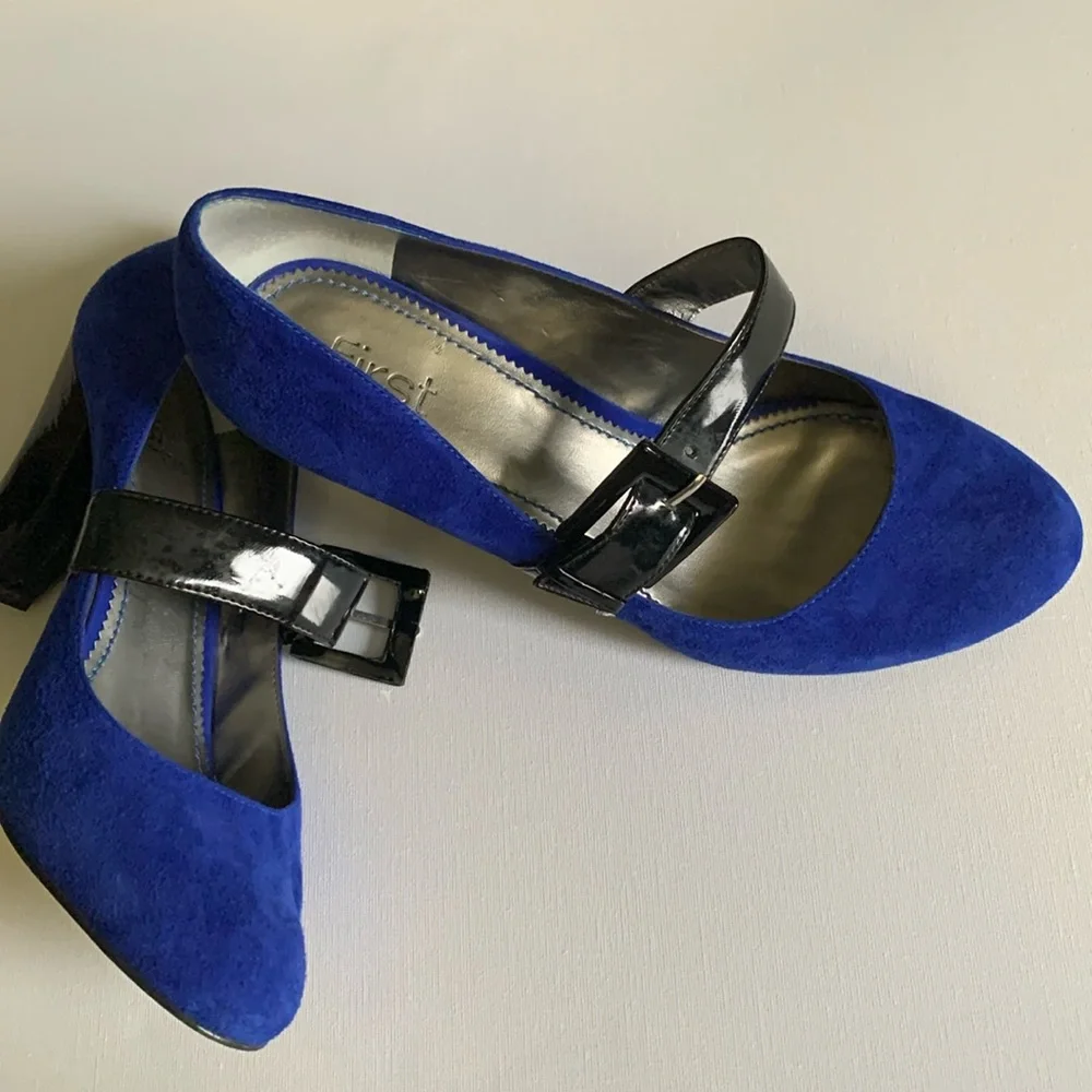 Mary Jane heels in Colbalt blue “ First” heels - Picture 4 of 9